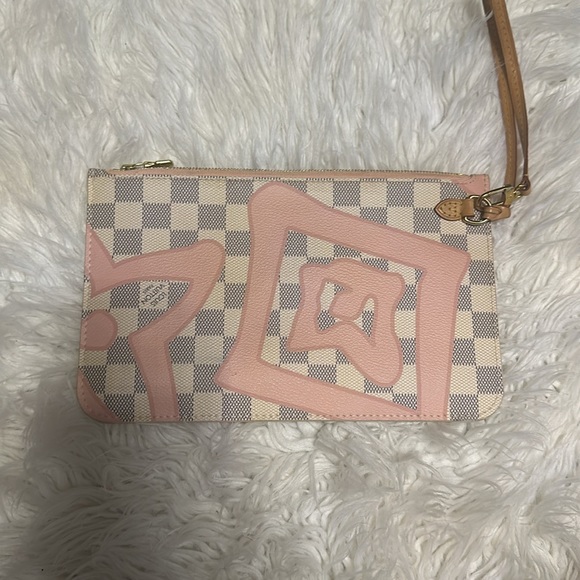Louis Vuitton Neverfull Damier Clutch - Picture 2 of 3